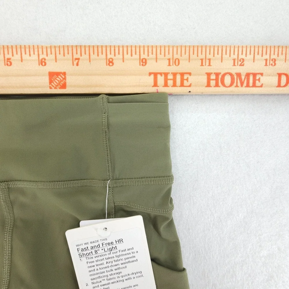 Lululemon Shorts Womens 2 Bay Leaf Fast and Free HR 8 Inch Light NWT Running
